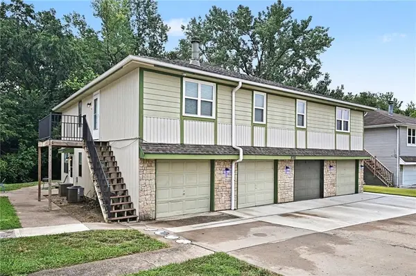 8701 NW 82nd ST, Kansas City, MO 64152