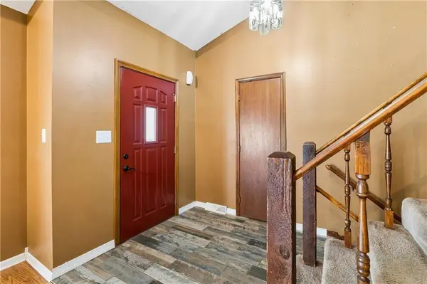113 SE Mount Vernon DR, Blue Springs, MO 64014