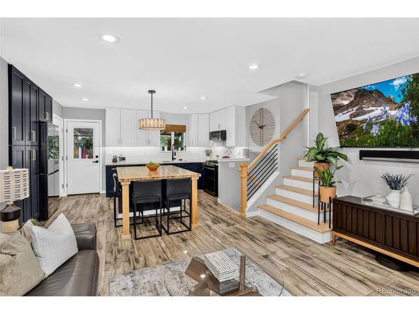 1374 Dover, Broomfield, CO 80020