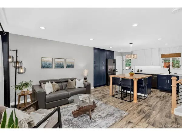 1374 Dover, Broomfield, CO 80020
