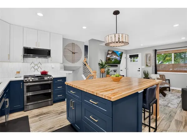 1374 Dover, Broomfield, CO 80020