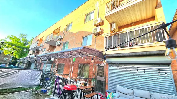 4210 164 ST, Flushing, NY 11358