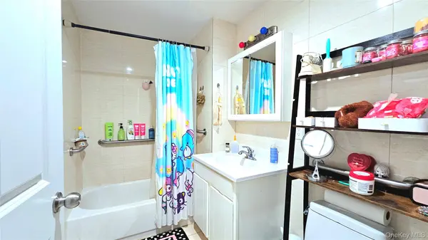 4210 164 ST, Flushing, NY 11358