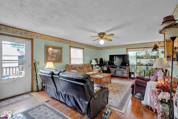 8488 S Riser DR, Nineveh, IN 46164