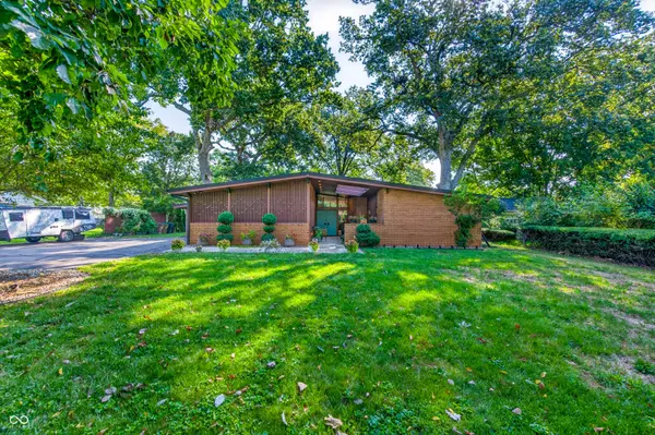3229 Nugent BLVD, Columbus, IN 47203