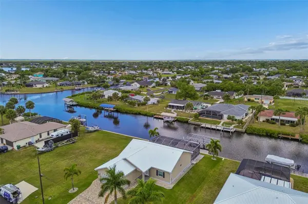 4462 EWING CIR, Port Charlotte, FL 33948