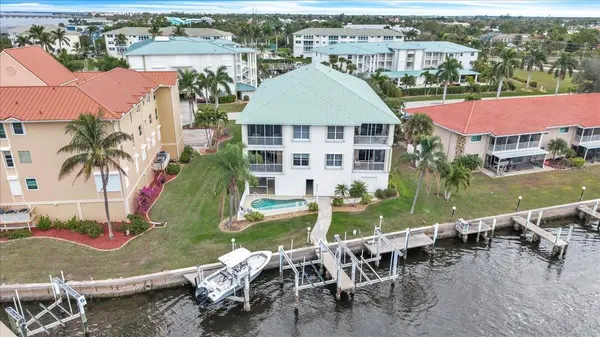 129 BREAKERS CT #121, Punta Gorda, FL 33950