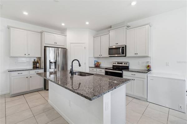 905 HONEY PETAL LN, Deland, FL 32720 photo 8