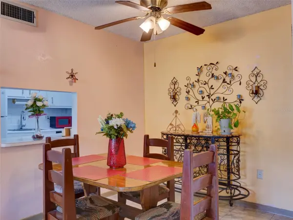 3242 S SEMORAN BLVD #22, Orlando, FL 32822