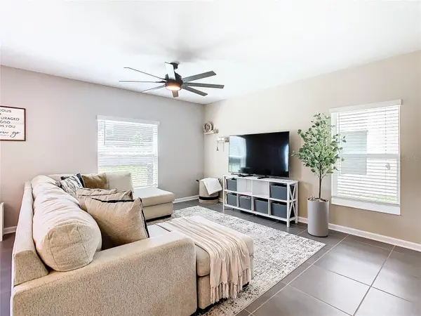 1042 JOHN JACOB RD, Davenport, FL 33837