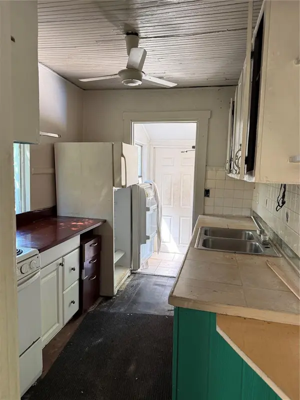 2007 43RD ST S, St Petersburg, FL 33711