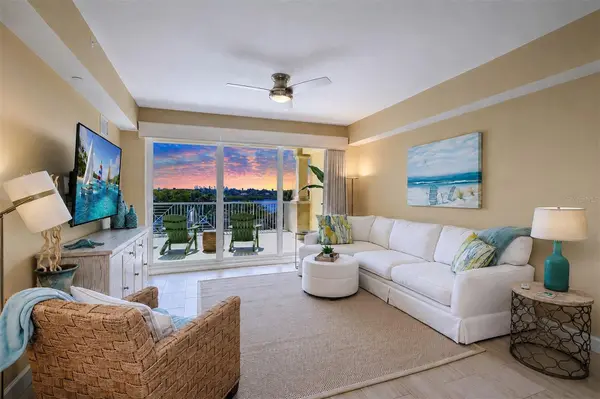 19519 GULF BLVD #202, Indian Shores, FL 33785