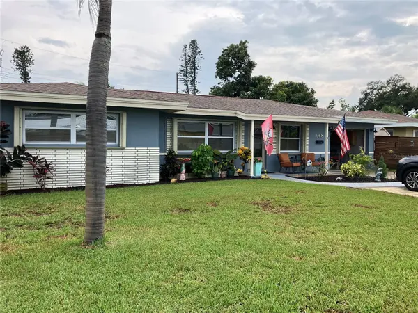 968 62ND PL S, St Petersburg, FL 33705