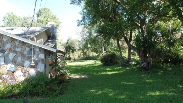 8057 DELAWARE DR, Weeki Wachee, FL 34607