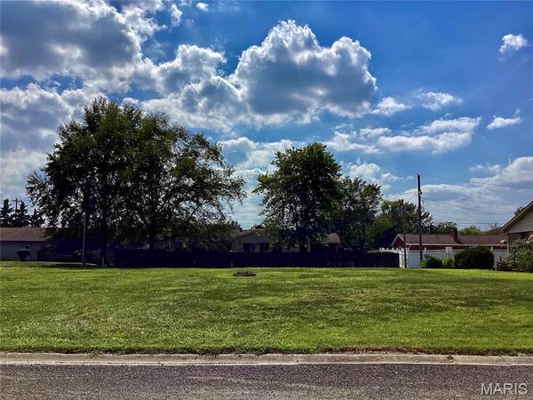 109 Willow DR, Freeburg, IL 62243