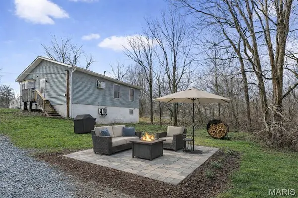 1159 Peaceful LN, Caseyville, IL 62232