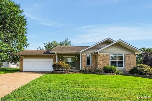 201 Clearwood CT, St Peters, MO 63376