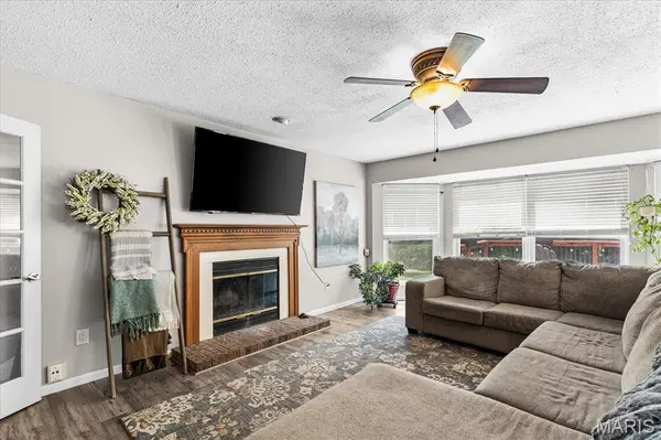 216 Brittany DR, Fairview Heights, IL 62208