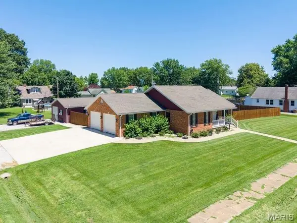 211 W Old Route 66, Mount Olive, IL 62069