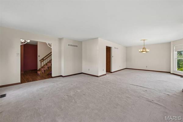 5434 Greenton WAY, St Louis, MO 63128