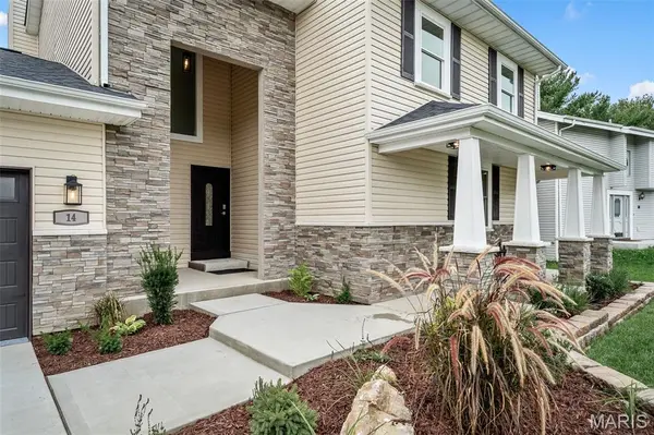 14 Bayside CT, Lake St Louis, MO 63367