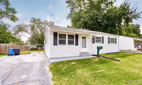 2350 Grants Pkwy, Florissant, MO 63031