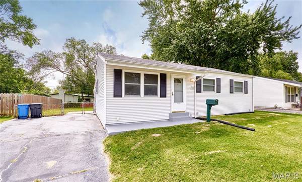 2350 Grants Pkwy, Florissant, MO 63031