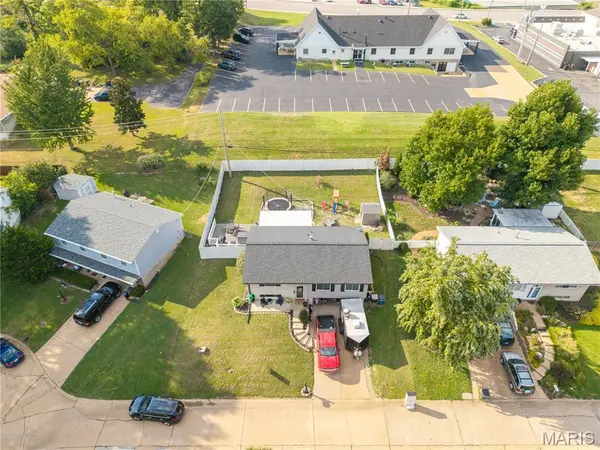 619 Robin DR, Arnold, MO 63010