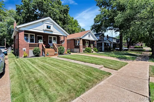 6731 Bradley AVE, St Louis, MO 63139