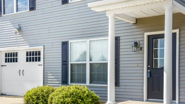 102 Essex, Unit #9 LN #9, Savoy, IL 61874