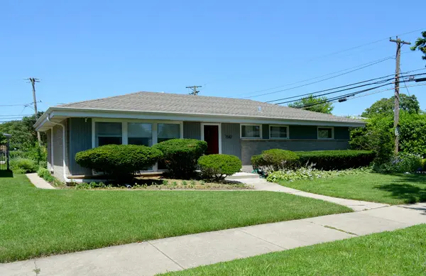 7542 Lowell AVE, Skokie, IL 60076