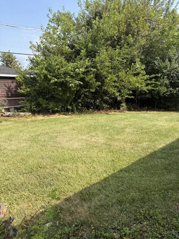2541 S 16th AVE, Broadview, IL 60155