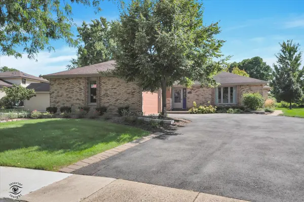 14 Timberline CT, Lemont, IL 60439