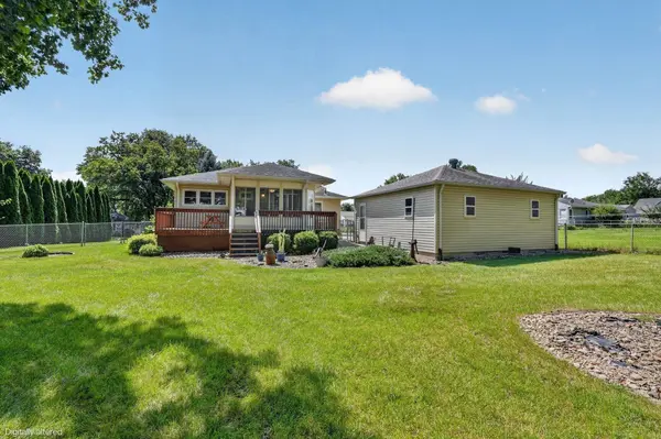 1420 Parker ST, Cedar Falls, IA 50613