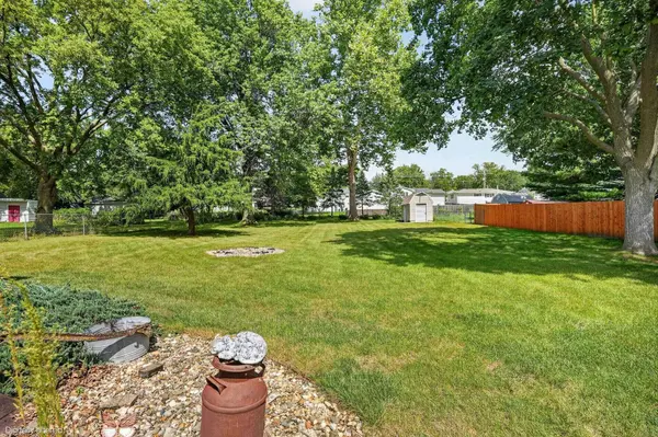1420 Parker ST, Cedar Falls, IA 50613