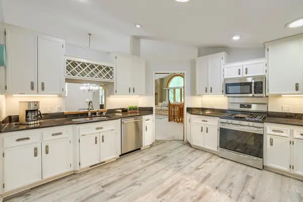 18100 Judicial WAY N, Lakeville, MN 55044