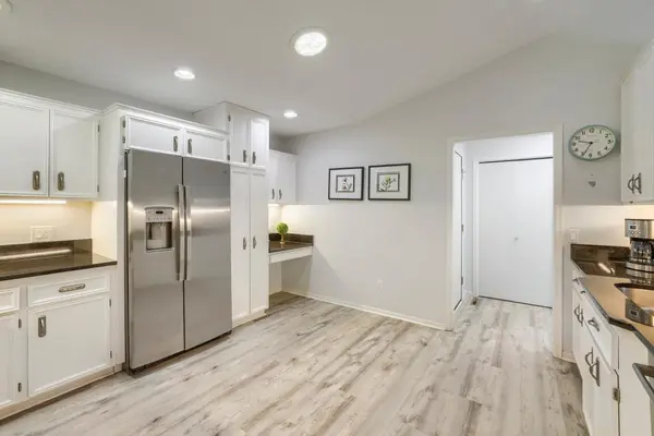 18100 Judicial WAY N, Lakeville, MN 55044