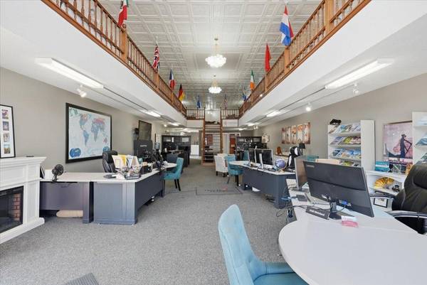 255 S Knowles AVE, New Richmond, WI 54017