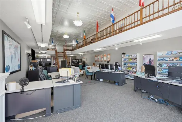 255 S Knowles AVE, New Richmond, WI 54017