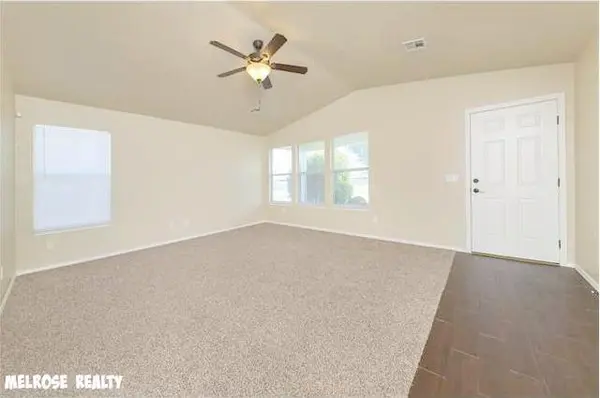 136 Rob LN, Edmond, OK 73003
