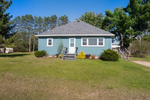 210 S OAK ST, Crivitz, WI 54114