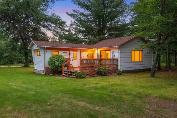 W12906 VALARY LN,  Athelstane,  WI 54104