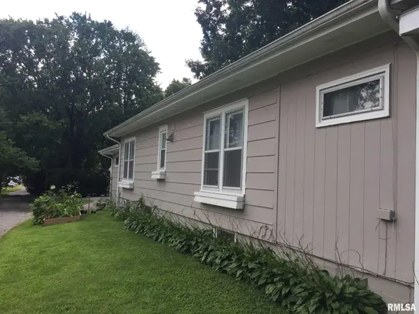 204 N CENTENNIAL ST, Cobden, IL 62920