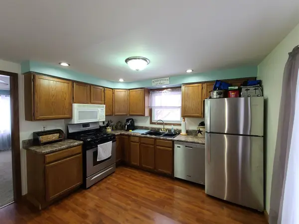 1176 E ELM ST, Canton, IL 61520