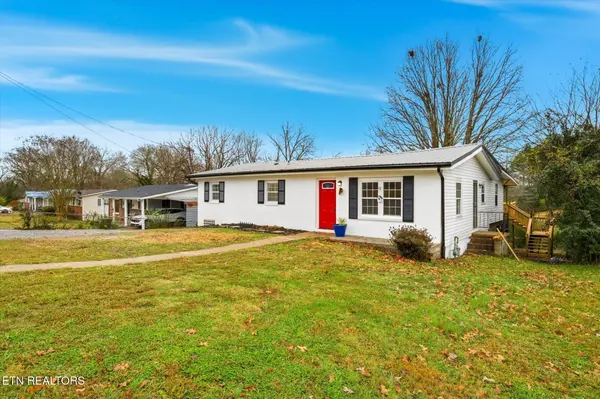 425 Cumberland Ave, Athens, TN 37303