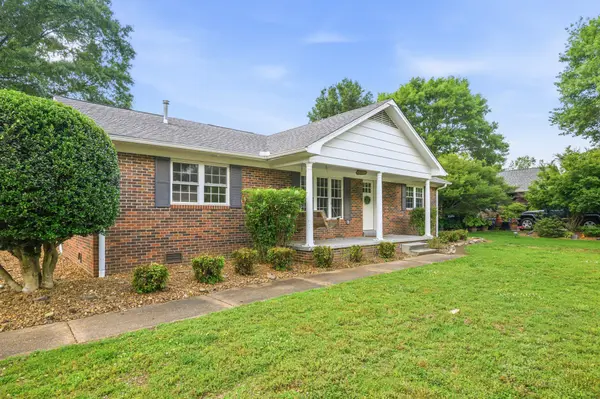169 Dixie St, Lexington, TN 38351