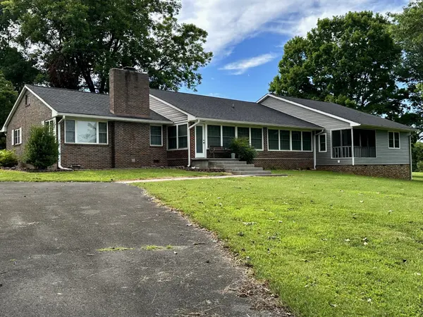 991 Highway 39 #E, Englewood, TN 37329