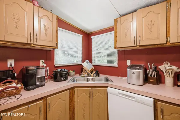 400 Wilkins Ave, Etowah, TN 37331
