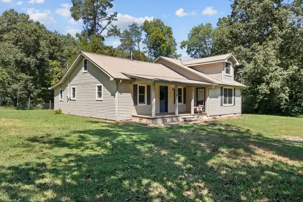 6371 Hassell Creek Rd, Lyles, TN 37098