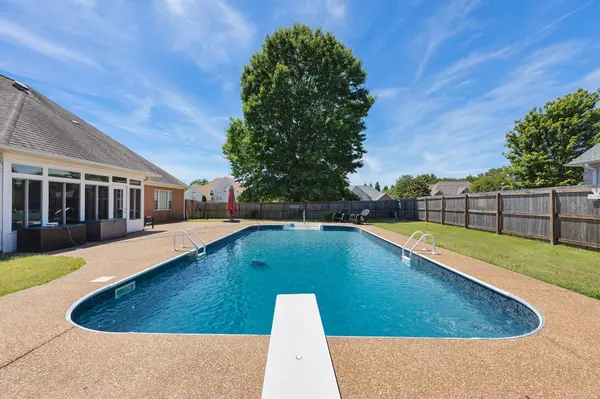 9 Barrymore Cv, Jackson, TN 38305